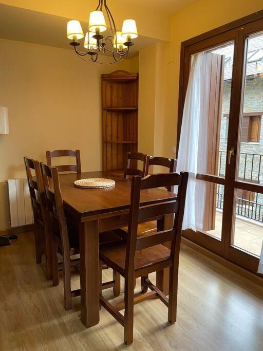 Apartamento Duplex En Benasque Anciles Bagian luar foto